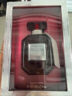 New Sealed Victoria's Secret Bombshell Oud Eau de Parfum 1.7oz